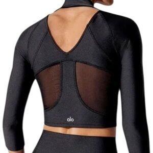 ALO Yoga Size M Black Mesh Detail Crop Top